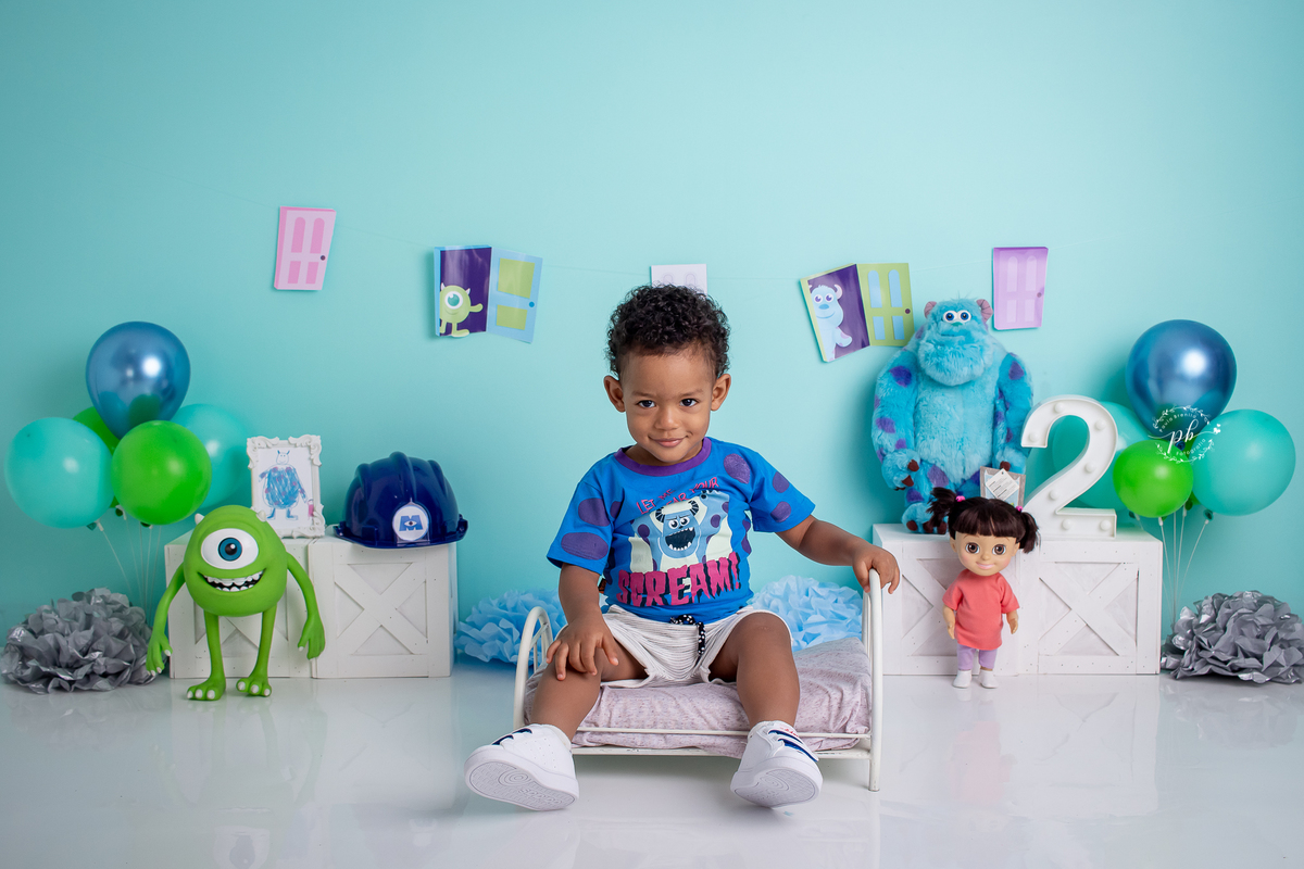 monstros sa - monstros s.a. - Sullivan - Boo - Disney - ensaio monstros sa - pré festa - smash the cake - ensaio infantil - cenário estúdio - Rio de Janeiro - RJ
