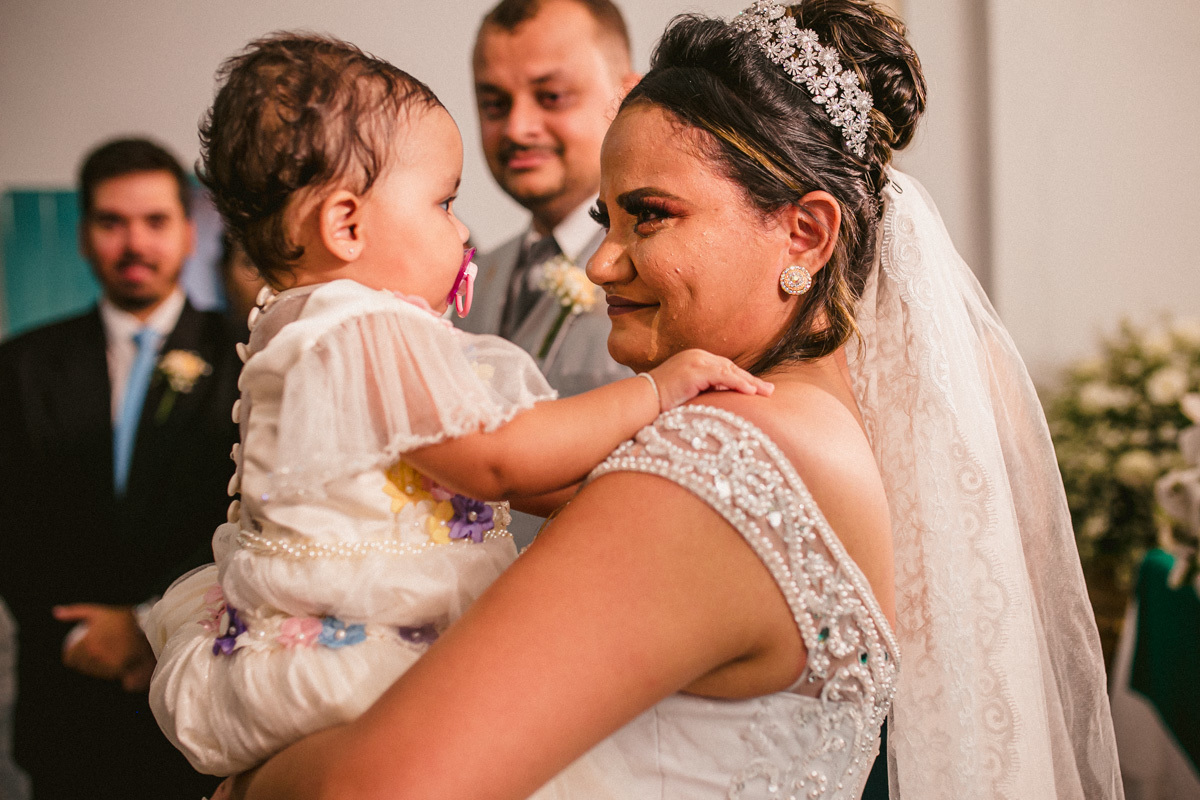 .. #noiva #wedding #weddingday #universodasnoivas #weddingdress #casamento #vestidodenoiva #madrinha#dresses #instadress #bride #weddinginspiration #lapisdenoiva #casamento #fotografodecasamento #weddingphotographer #esession#ensaio #fotografiadecasamento