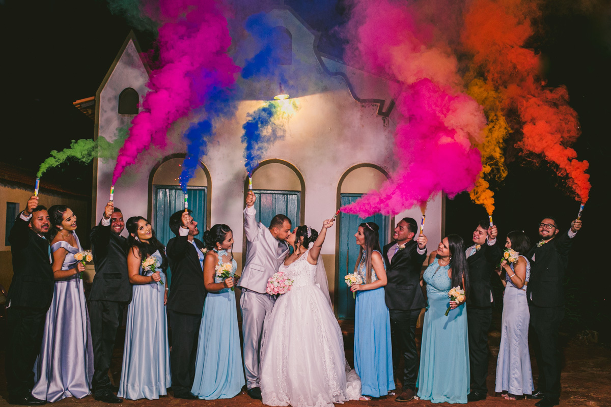 .. #noiva #wedding #weddingday #universodasnoivas #weddingdress #casamento #vestidodenoiva #madrinha#dresses #instadress #bride #weddinginspiration #lapisdenoiva #casamento #fotografodecasamento #weddingphotographer #esession#ensaio #fotografiadecasamento