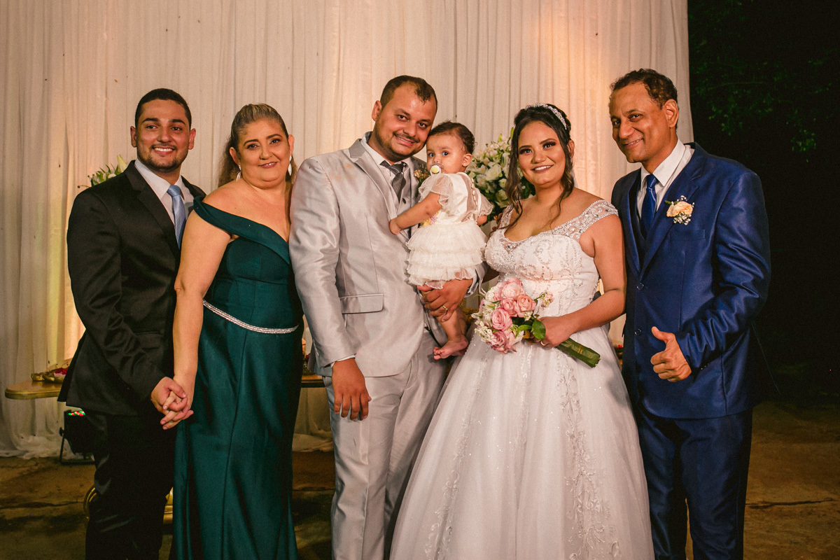 .. #noiva #wedding #weddingday #universodasnoivas #weddingdress #casamento #vestidodenoiva #madrinha#dresses #instadress #bride #weddinginspiration #lapisdenoiva #casamento #fotografodecasamento #weddingphotographer #esession#ensaio #fotografiadecasamento