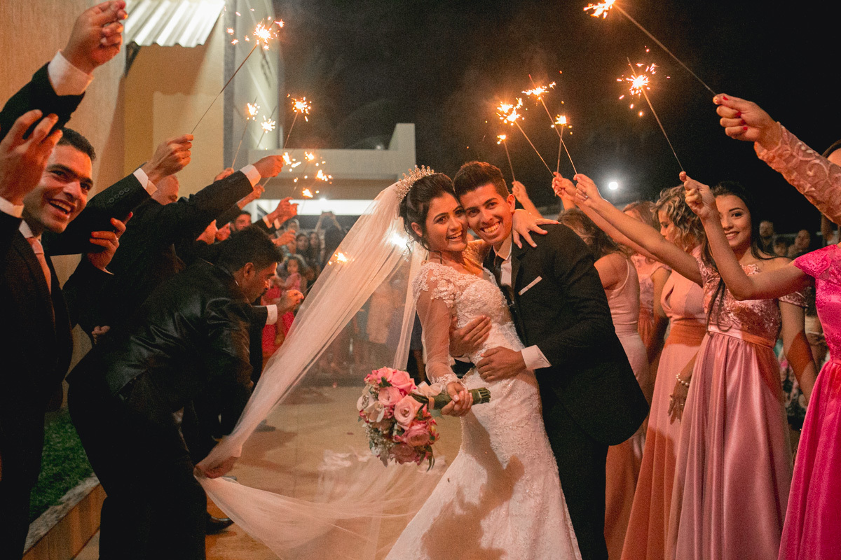  #noiva #weddings #wedding #weddingday #universodasnoivas #weddingdress #casamento #casamentos #vestidodenoiva #madrinha #cerimonia #assessoria  #dresses #instadress #bride #bridal #wedding #weddinginspiration #lapisdenoiva #casamento #fotografodecasament