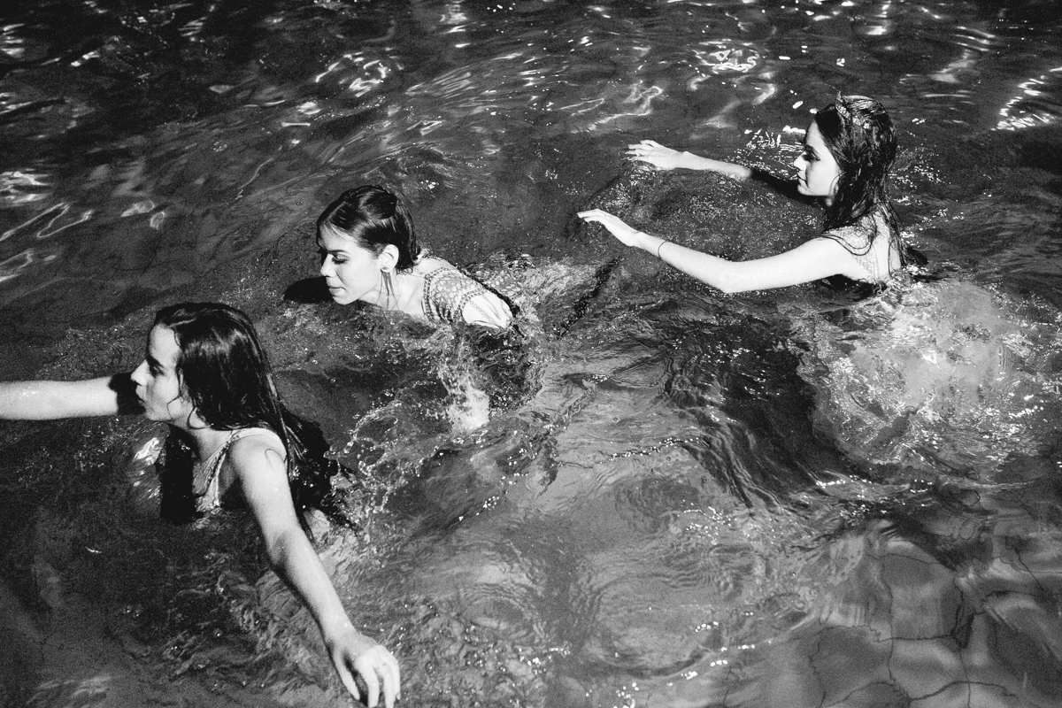 
#15 #vestidode15anos #festade15anos #15anos #meus15anos #debutantes #feminino #fifteen #fifteenyears #fotografiademenina #fotografiadequinzeanos #girls #photography#retratofeminino #bomjesusdalpa #riachodesantana #santamariadavitoria