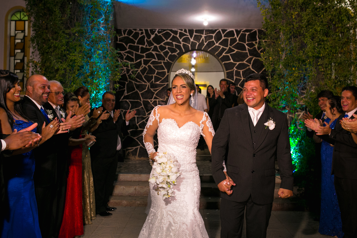  #noiva #weddings #wedding #weddingday #universodasnoivas #weddingdress #casamento #casamentos #vestidodenoiva #madrinha #cerimonia #assessoria  #dresses #instadress #bride #bridal #wedding #weddinginspiration #lapisdenoiva #casamento #fotografodecasament