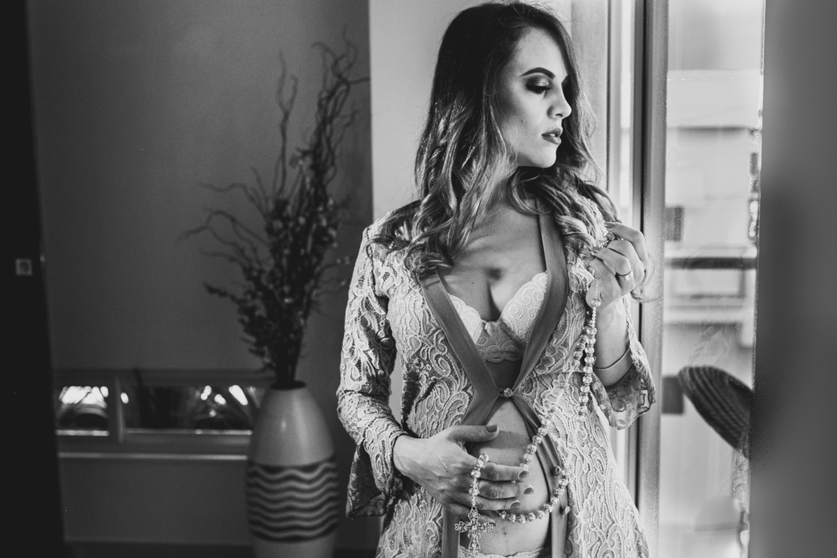 ensaiogestante ensaio de casal, foto de casal, foto de gravida , ensaio de gravida, foto externa de gravida, foto de gestante, foto de casal, ensaio de mãe e filho, riacho de santana, bom jesus da lapa, thaty  alves fotografia, bahia, foto sorrindo , feli