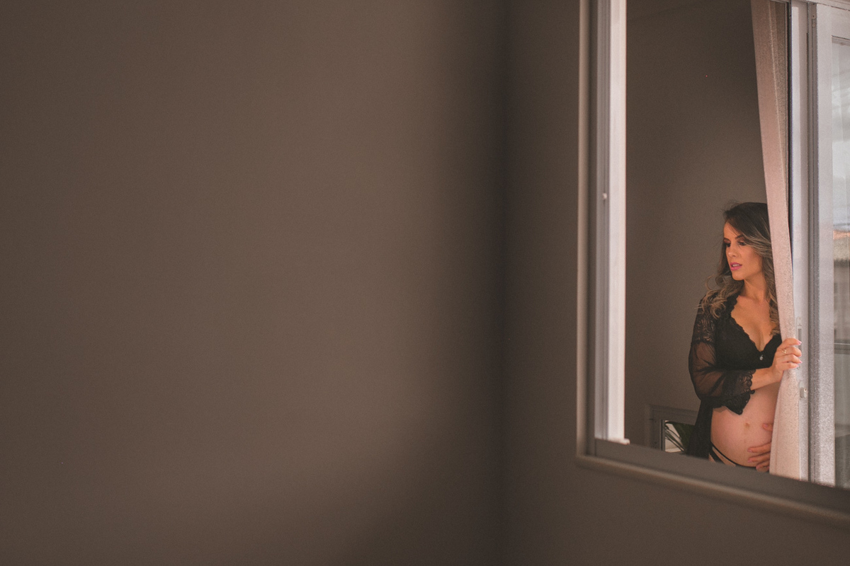 ensaiogestante ensaio de casal, foto de casal, foto de gravida , ensaio de gravida, foto externa de gravida, foto de gestante, foto de casal, ensaio de mãe e filho, riacho de santana, bom jesus da lapa, thaty  alves fotografia, bahia, foto sorrindo , feli