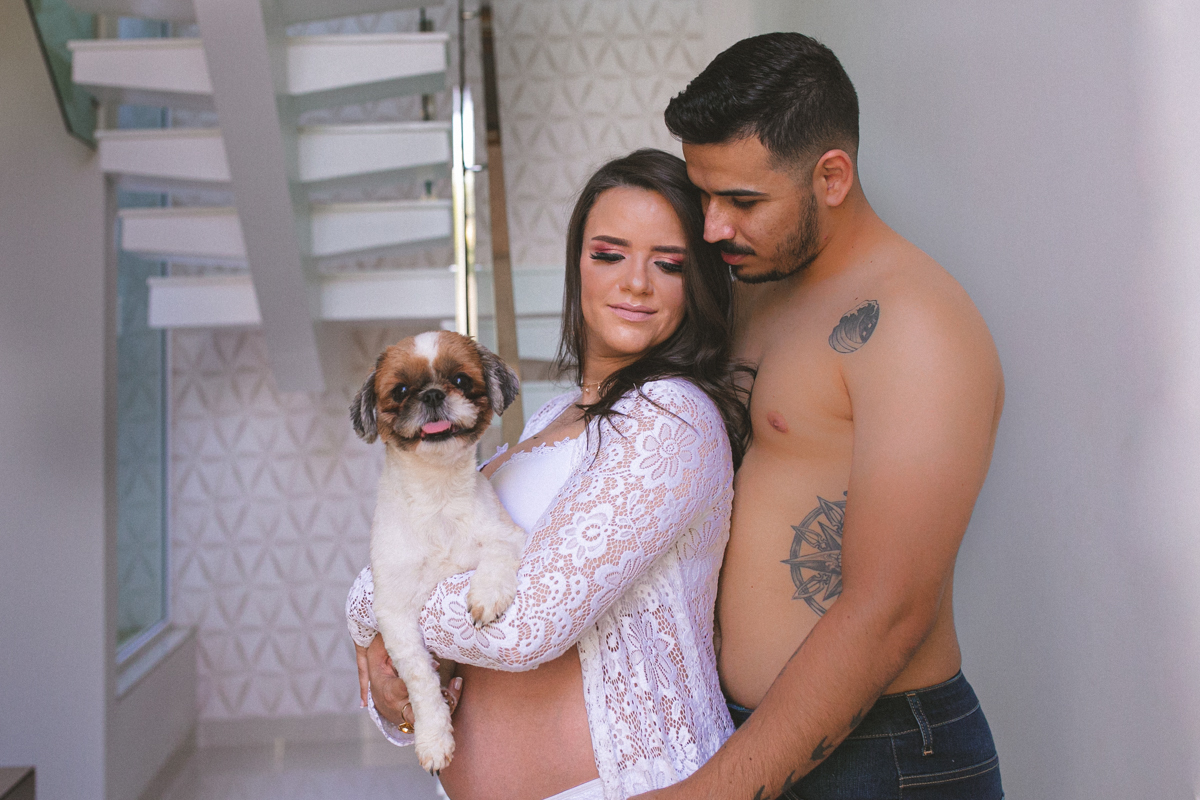 ensaiogestante ensaio de casal, foto de casal, foto de gravida , ensaio de gravida, foto externa de gravida, foto de gestante, foto de casal, ensaio de mãe e filho, riacho de santana, bom jesus da lapa, thaty  alves fotografia, bahia, foto sorrindo , feli