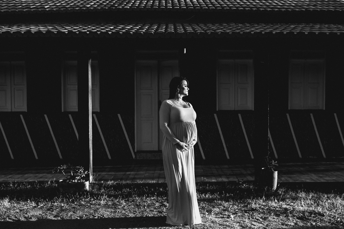 ensaiogestante ensaio de casal, foto de casal, foto de gravida , ensaio de gravida, foto externa de gravida, foto de gestante, foto de casal, ensaio de mãe e filho, riacho de santana, bom jesus da lapa, thaty  alves fotografia, bahia, foto sorrindo , feli