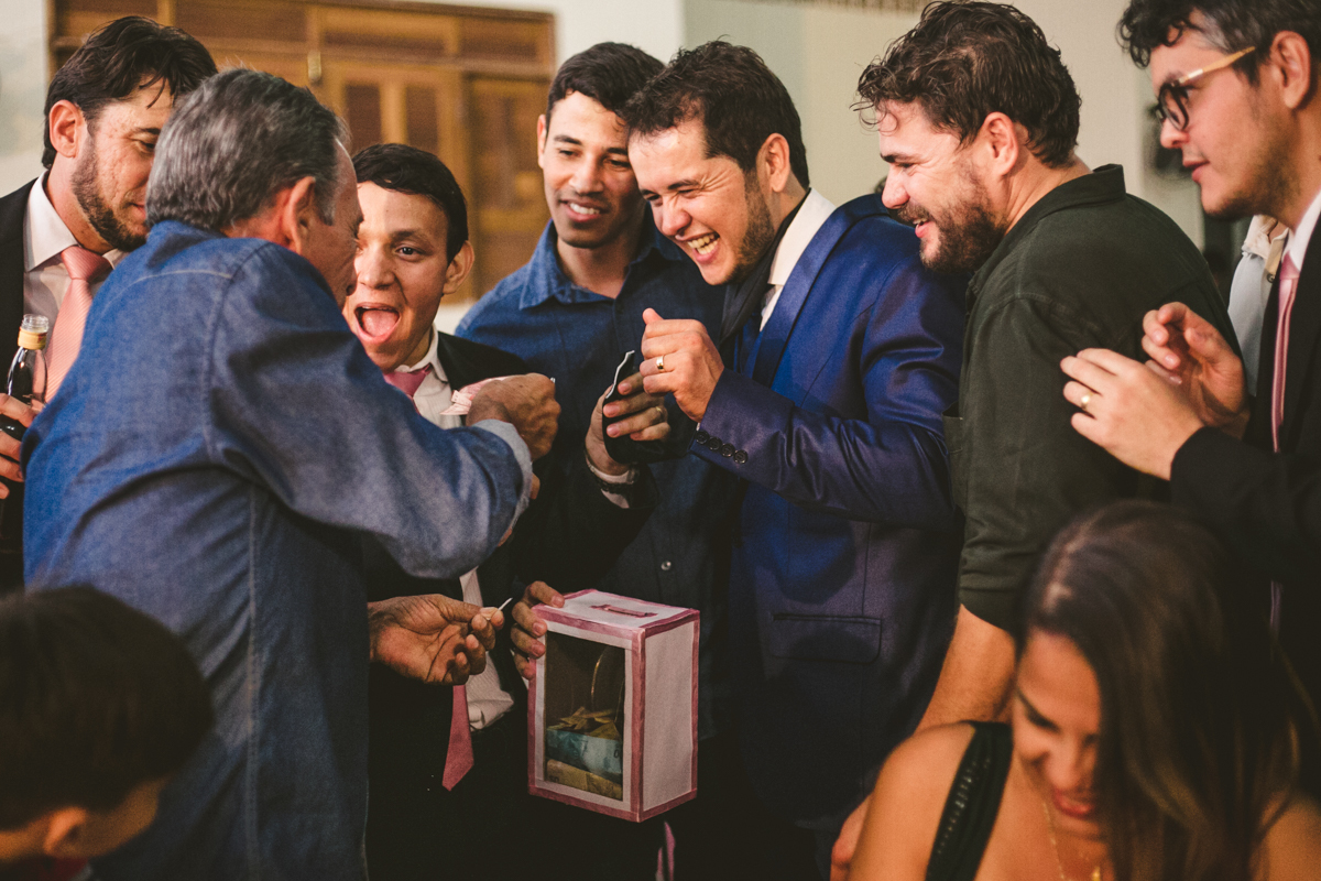  #noiva #weddings #wedding #weddingday #universodasnoivas #weddingdress #casamento #casamentos #vestidodenoiva #madrinha #cerimonia #assessoria  #dresses #instadress #bride #bridal #wedding #weddinginspiration #lapisdenoiva #casamento #fotografodecasament