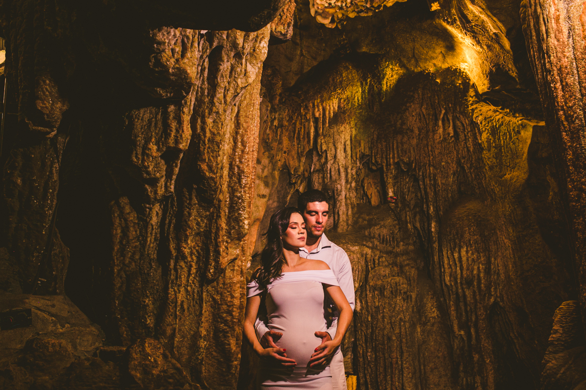 ensaiogestante ensaio de casal, foto de casal, foto de gravida , ensaio de gravida, foto externa de gravida, foto de gestante, foto de casal, ensaio de mãe e filho, riacho de santana, bom jesus da lapa, thaty  alves fotografia, bahia, foto sorrindo , feli