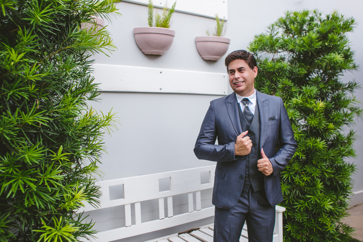 .. #noiva #wedding #weddingday #universodasnoivas #weddingdress #casamento #vestidodenoiva #madrinha#dresses #instadress #bride #weddinginspiration #lapisdenoiva #casamento #fotografodecasamento #weddingphotographer #esession#ensaio #fotografiadecasamento