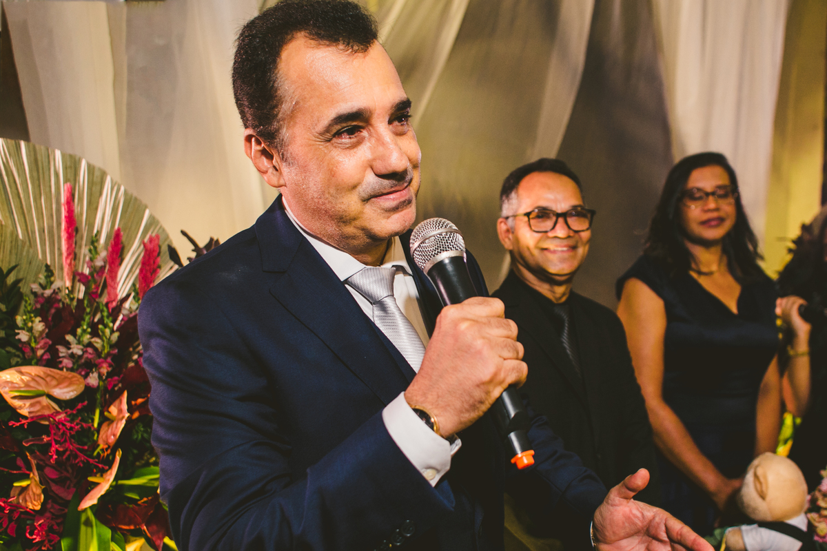 .. #noiva #wedding #weddingday #universodasnoivas #weddingdress #casamento #vestidodenoiva #madrinha#dresses #instadress #bride #weddinginspiration #lapisdenoiva #casamento #fotografodecasamento #weddingphotographer #esession#ensaio #fotografiadecasamento