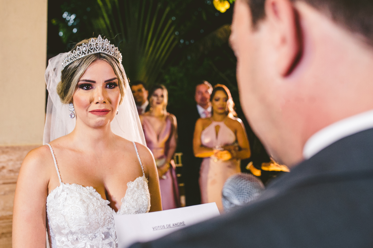 .. #noiva #wedding #weddingday #universodasnoivas #weddingdress #casamento #vestidodenoiva #madrinha#dresses #instadress #bride #weddinginspiration #lapisdenoiva #casamento #fotografodecasamento #weddingphotographer #esession#ensaio #fotografiadecasamento