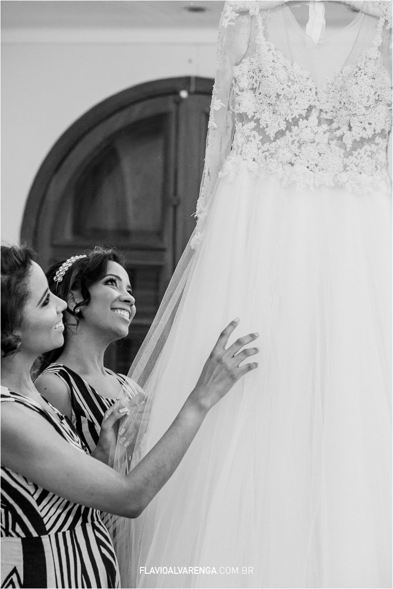 noiva e seu vestido de casamento em itabuna