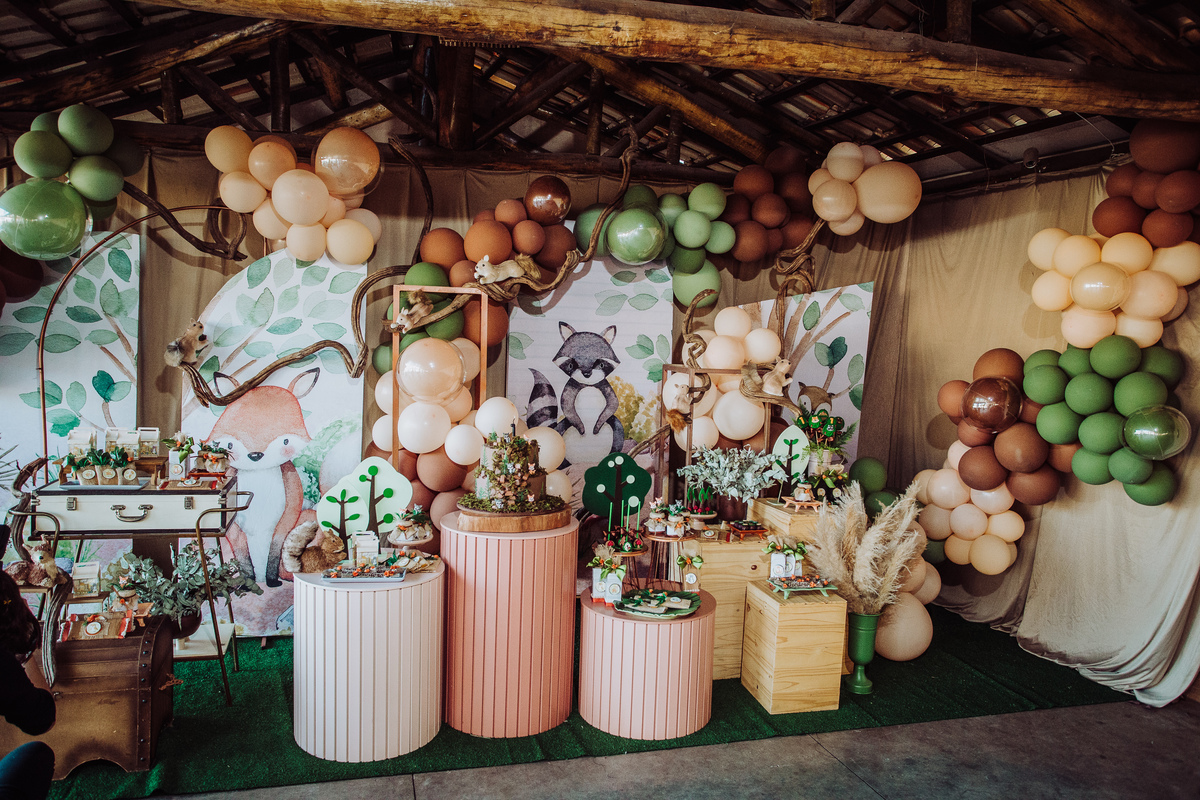 decoração de aniversário aniversário infantil luz flash daniel henrique studio espaço marvel itauna mg fotografia profissional itaúna criança 1 ano de idade