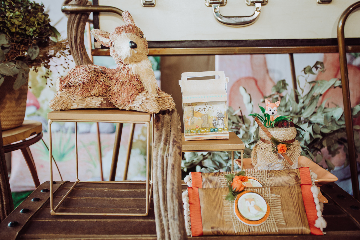 decoração de aniversário aniversário infantil luz flash daniel henrique studio espaço marvel itauna mg fotografia profissional itaúna criança 1 ano de idade