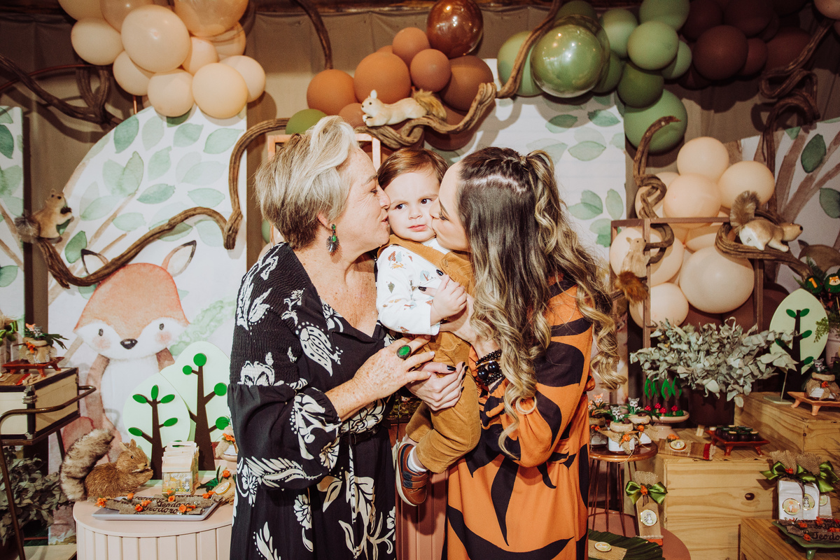 decoração de aniversário aniversário infantil luz flash daniel henrique studio espaço marvel itauna mg fotografia profissional itaúna criança 1 ano de idade