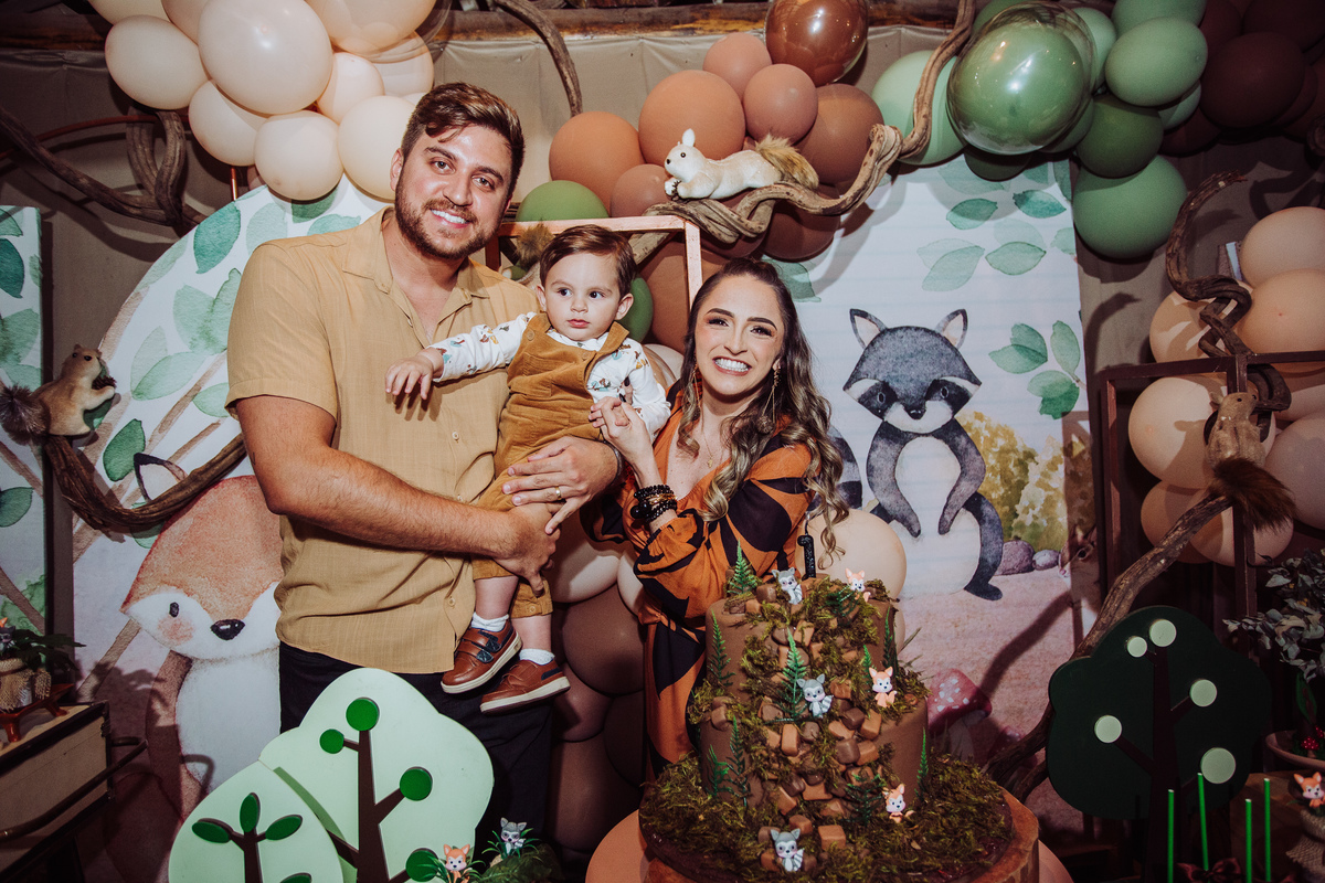 decoração de aniversário aniversário infantil luz flash daniel henrique studio espaço marvel itauna mg fotografia profissional itaúna criança 1 ano de idade