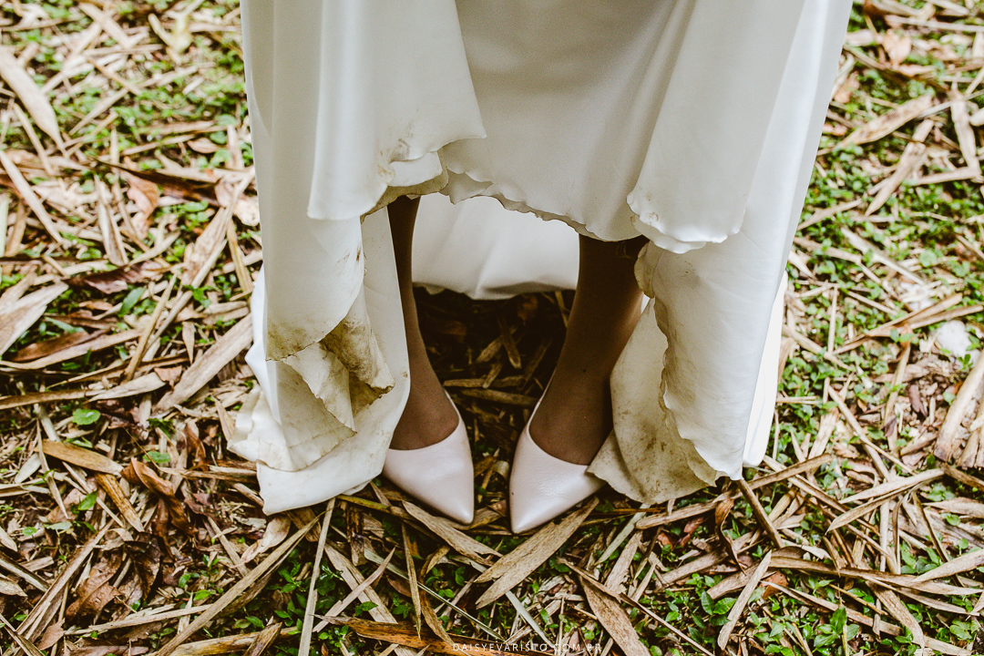 casamento no campo joinville wedding casamento de dia 
celebração ao ar livre fotografia brincadeira casamento profissional noiva noivo noivos agape cerimonial sophie emporio buque ensaio vestido de noiva