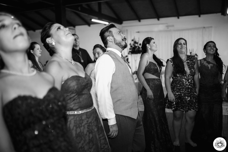 fotografo de casamento joinville decoração daisy evaristo deise evaristo igreja divino espirito santo making da noiva casamento lindo jaragua do sul noiva noivo 