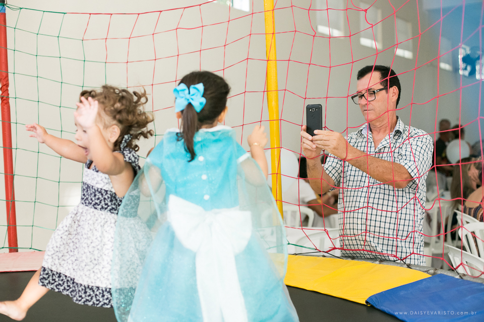 fotografo joinville daisy evaristo deise deisi daise dayse deisy casamento aniversario decoração mini wedding espaço festa infantil ensaio externo estudio gestante gravida familia criança acompanhamento Frozen Maria Fernanda 3 anos