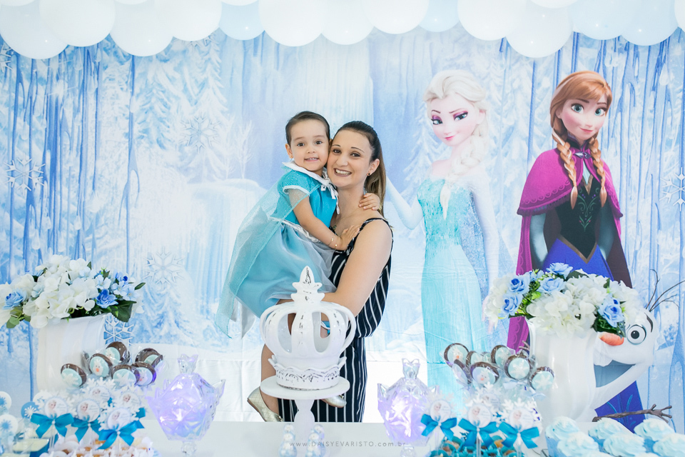 fotografo joinville daisy evaristo deise deisi daise dayse deisy casamento aniversario decoração mini wedding espaço festa infantil ensaio externo estudio gestante gravida familia criança acompanhamento Frozen Maria Fernanda 3 anos