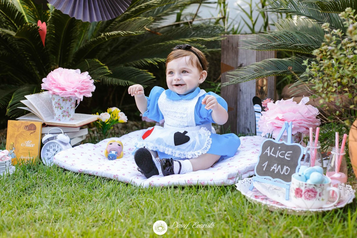 Ensaio Ensaio Sessao Acompanhamento Alice 10 Meses Smash The Cake Joinville Ensaio Ensaio Sessao Acompanhamento Alice 10 Meses Smash The Cake Joinville