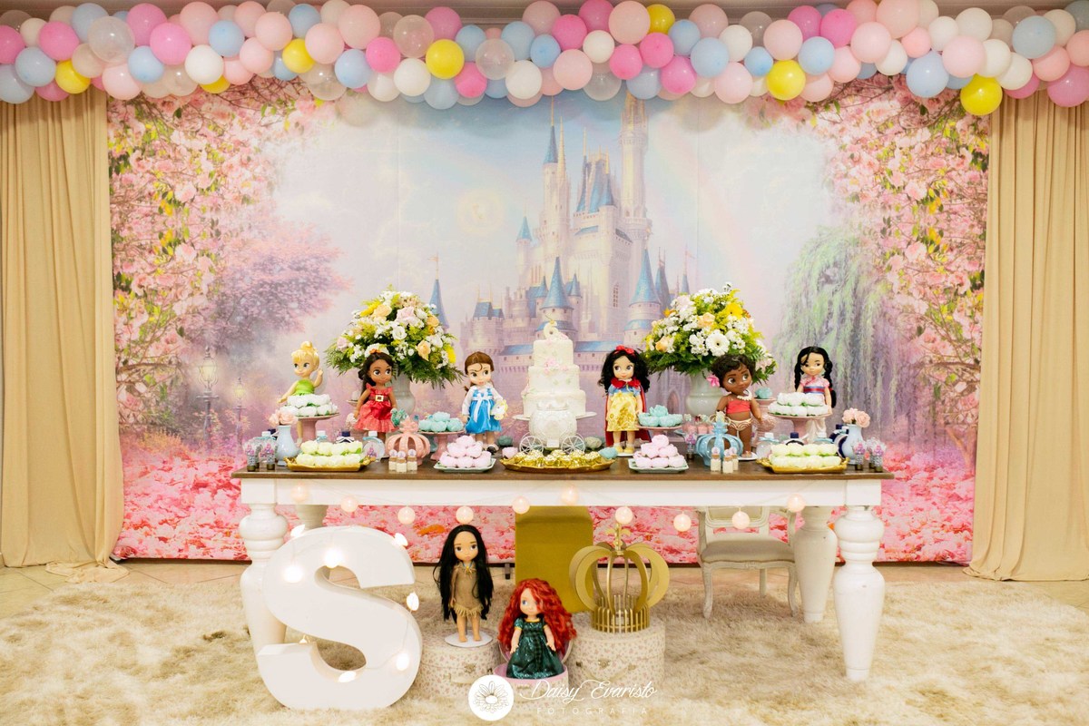 fotografo aniversario casamento ensaio gestante gravida gravidez estudio joinville festa princesas disney ledoleta le do le ta festas fotografia decoração tema bonecas
