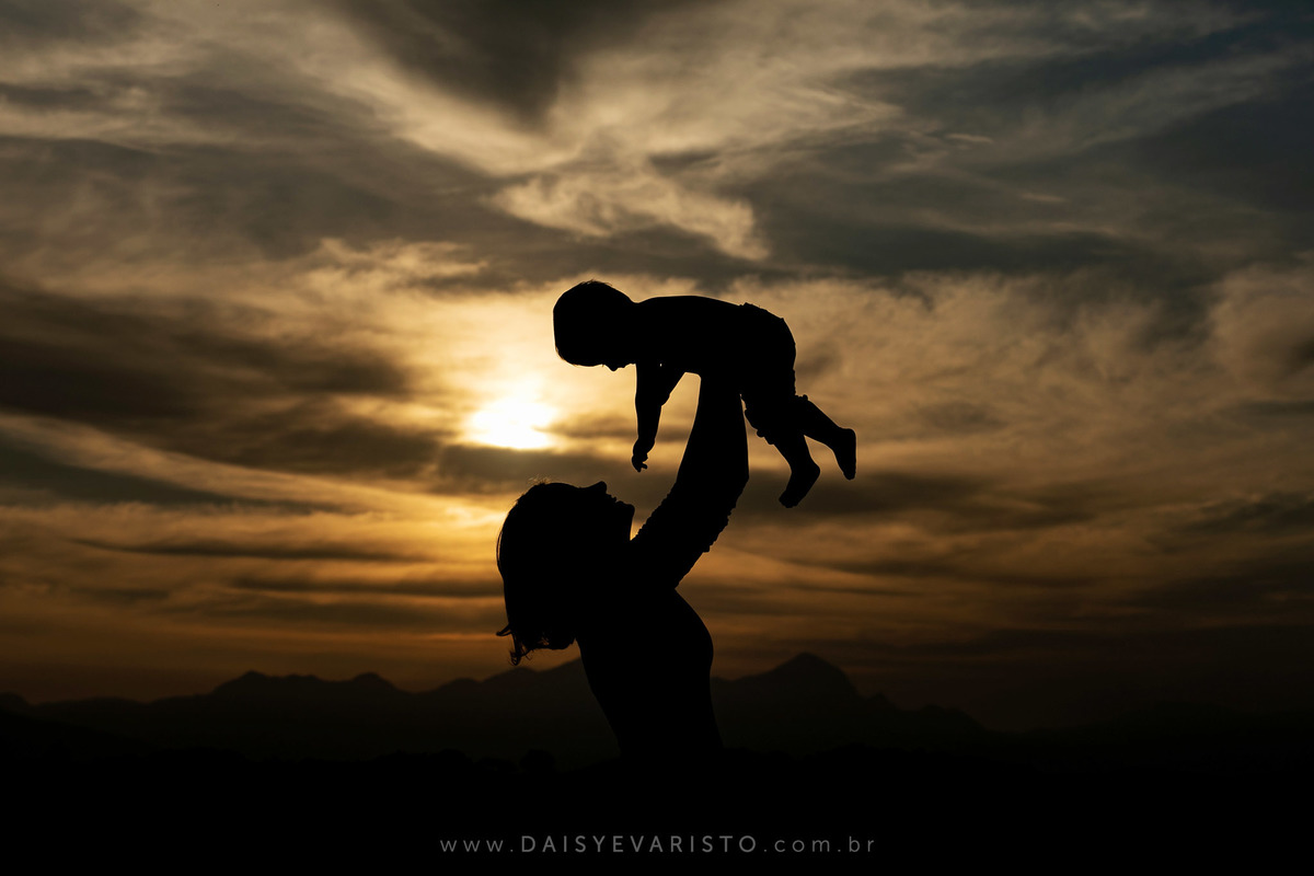ensaio externo infantil mae maternidade aleitamento materno fotografo joinville deise dayse evaristo por do sol mamae e bebe