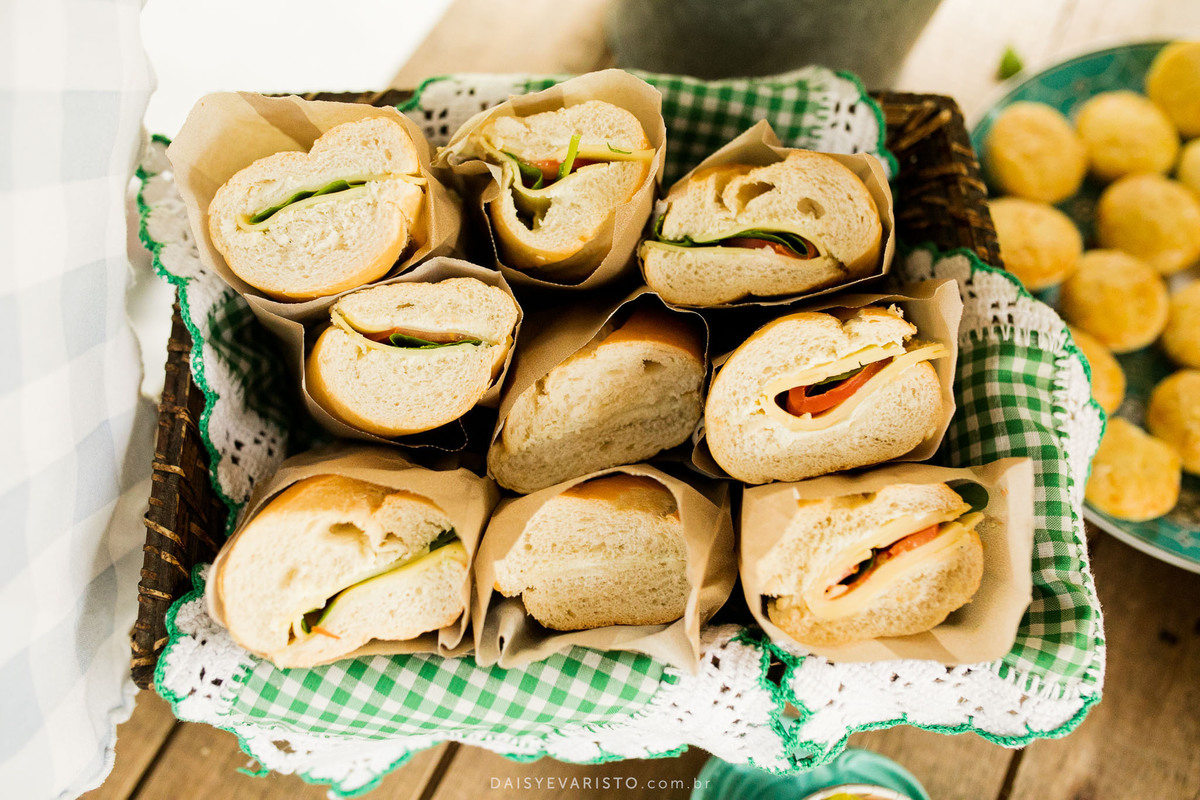 fotografo aniversario ensaio modelo book joinville Levi 1 ano festa no campo sitio paiol velho sophie empório bolo naked cake mundiminfantil quadros rehbistro festa no campo festa afetiva