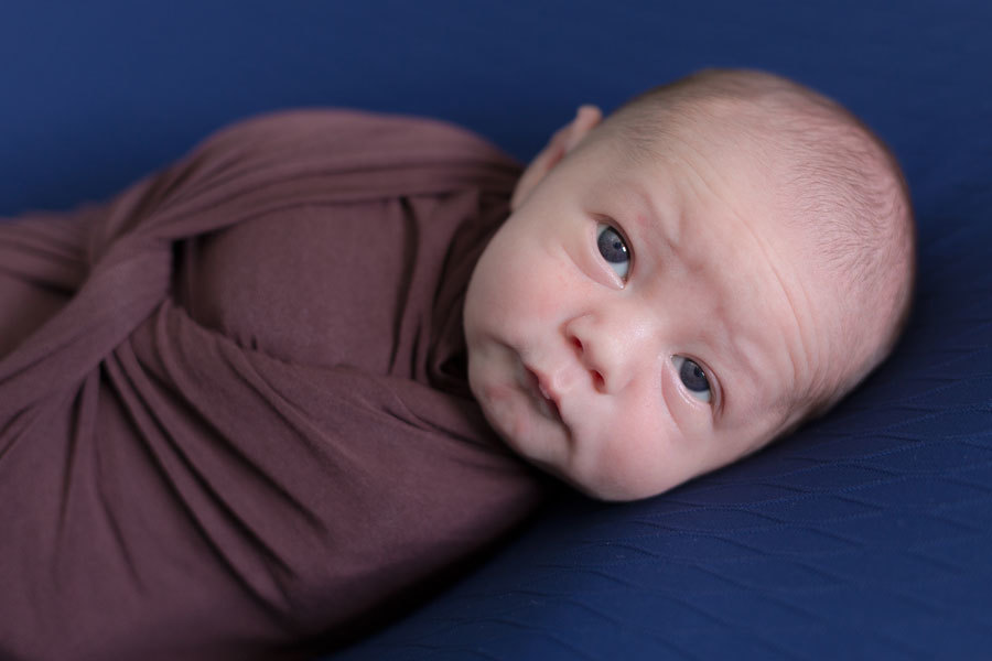 Ensaio Newborn do Davi, realizado na Residencia do Cliente - São José Dos Pinhais