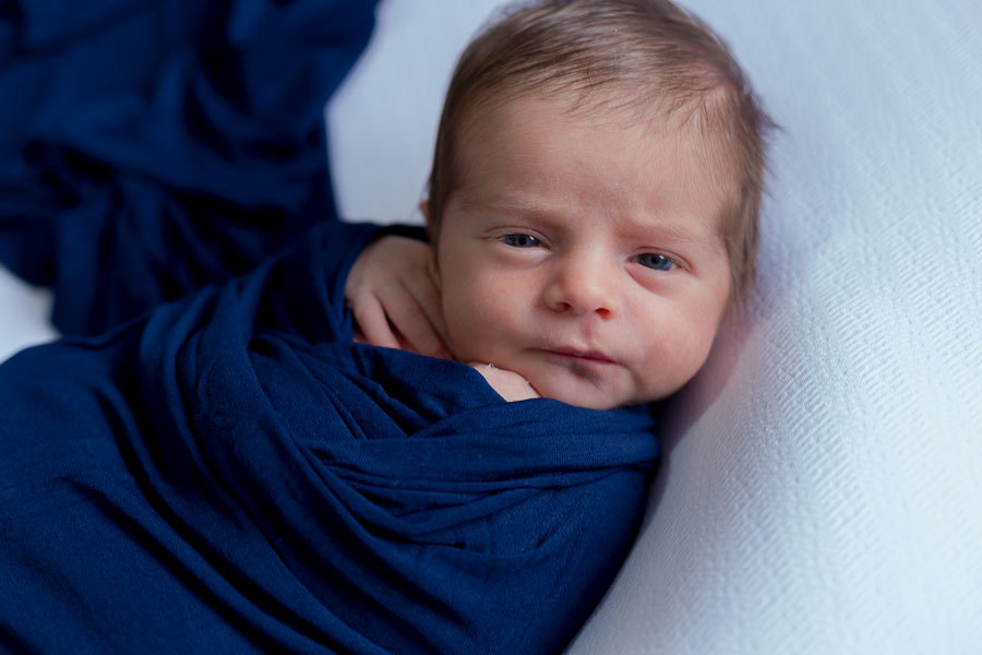 Ensaio Newborn do José com 10 dias de vida, realizado na Residência do cliente - Merces - Curitiba 
