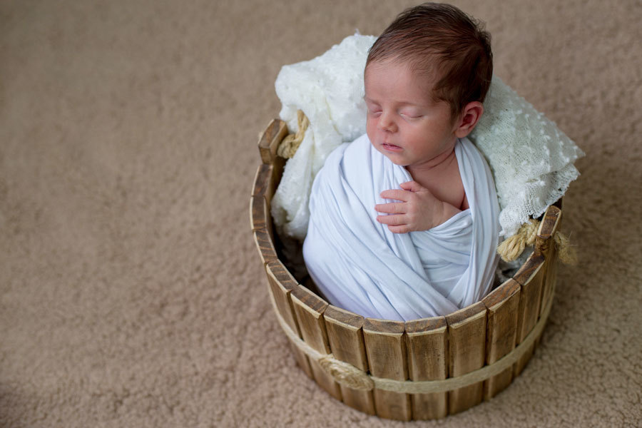 Ensaio Newborn do José com 10 dias de vida, realizado na Residência do cliente - Merces - Curitiba 