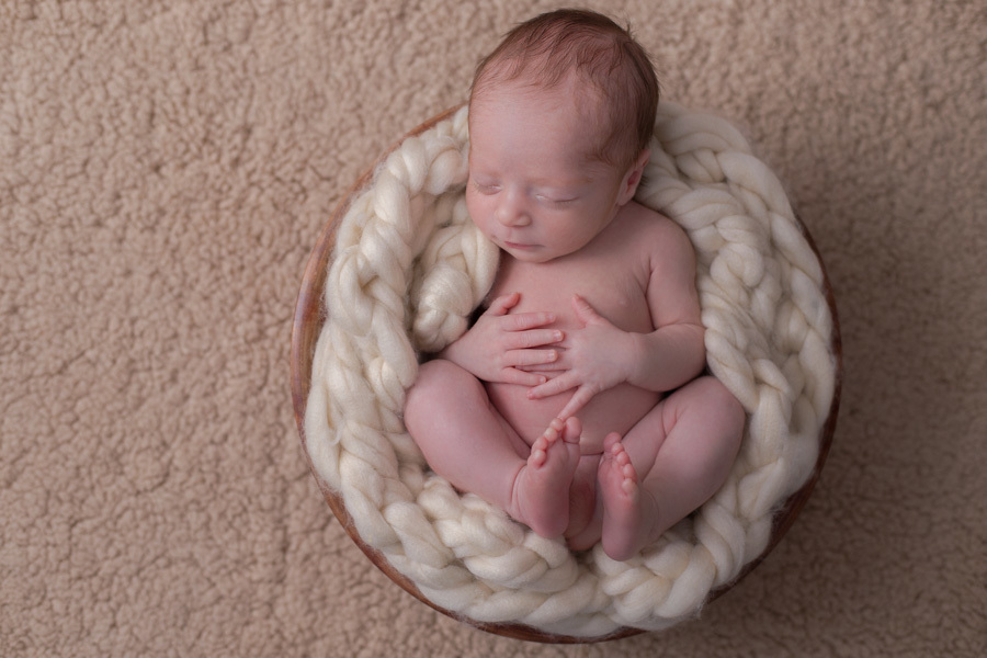 Ensaio Newborn do Leonardo, realizado no conforto do seu lar em São José dos Pinhais