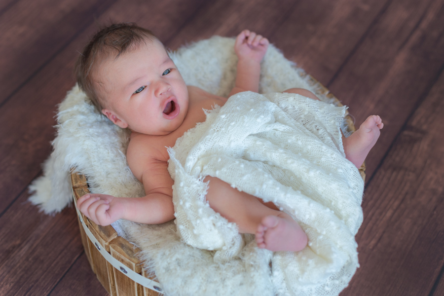 Ensaio Newborn do Luís Vinicius - Realizado no Jardim Social/Curitiba. Trabalhamos um estilo mais orgânico, onde deixamos o bebê totalmente à vontade, de forma que se sentisse confortável, assim conseguimos registrar com sucesso o quão lindo o Luís é!