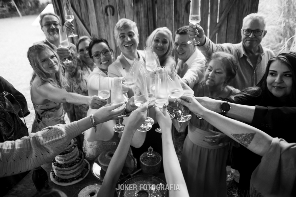 Fotógrafo de casamento em Curitiba especializado em estilo documental e espontâneo, ideal para noivas que buscam registrar momentos autênticos