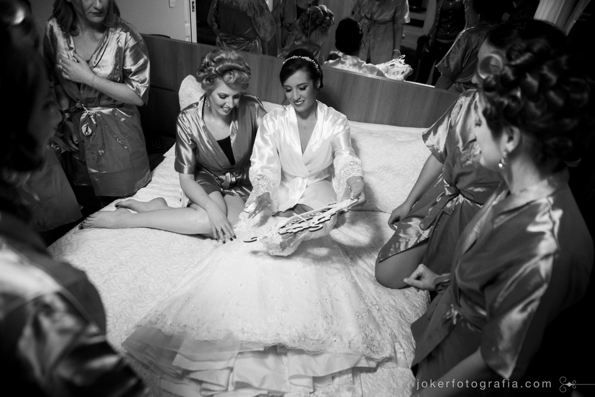 as madrinhas podem se arrumar com a noiva no dia do casamento