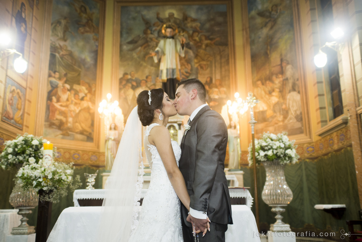 dicas para as noivas que irão fazer seu casamento na igreja