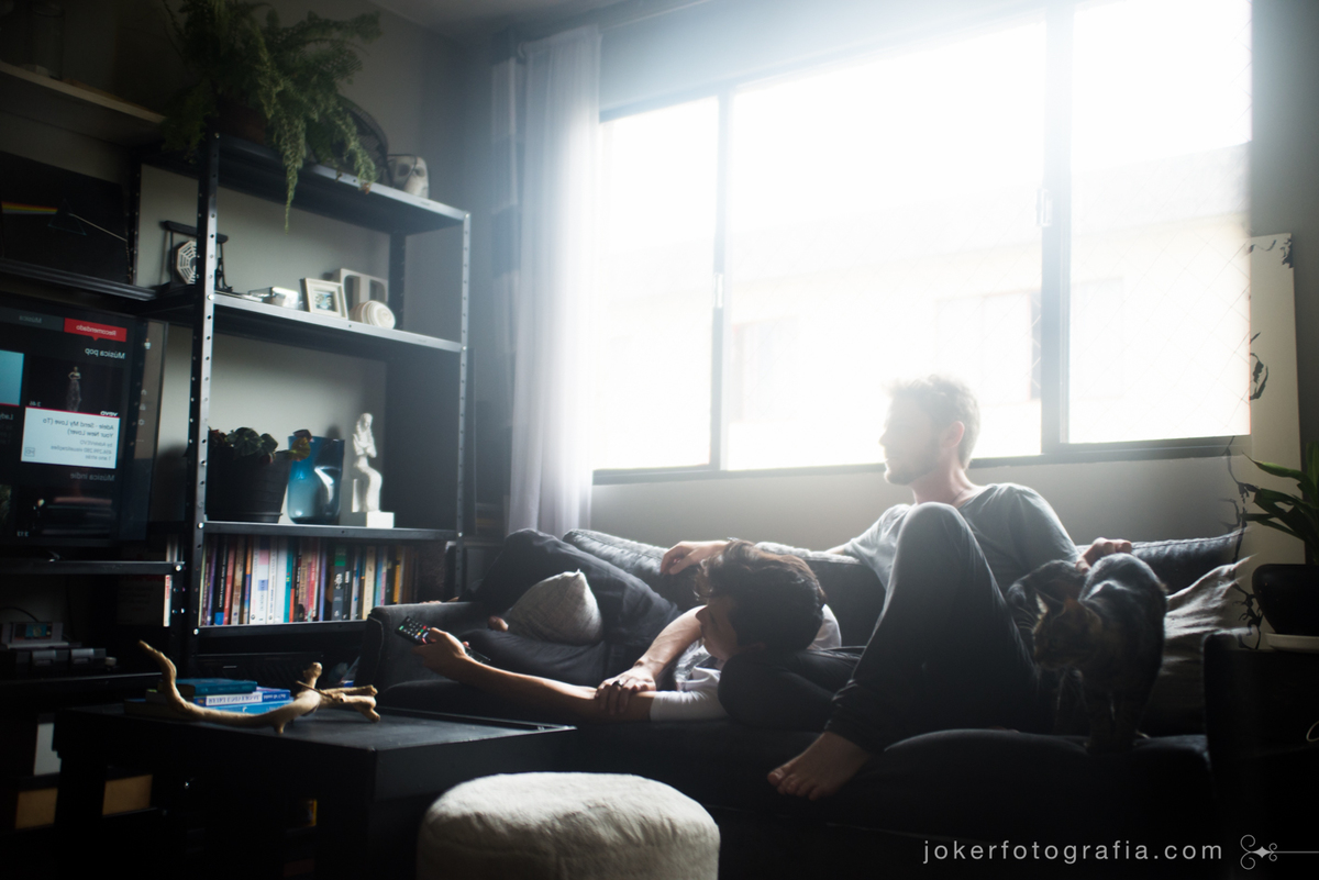 ensaio fotográfico lifestyle de casal homo
