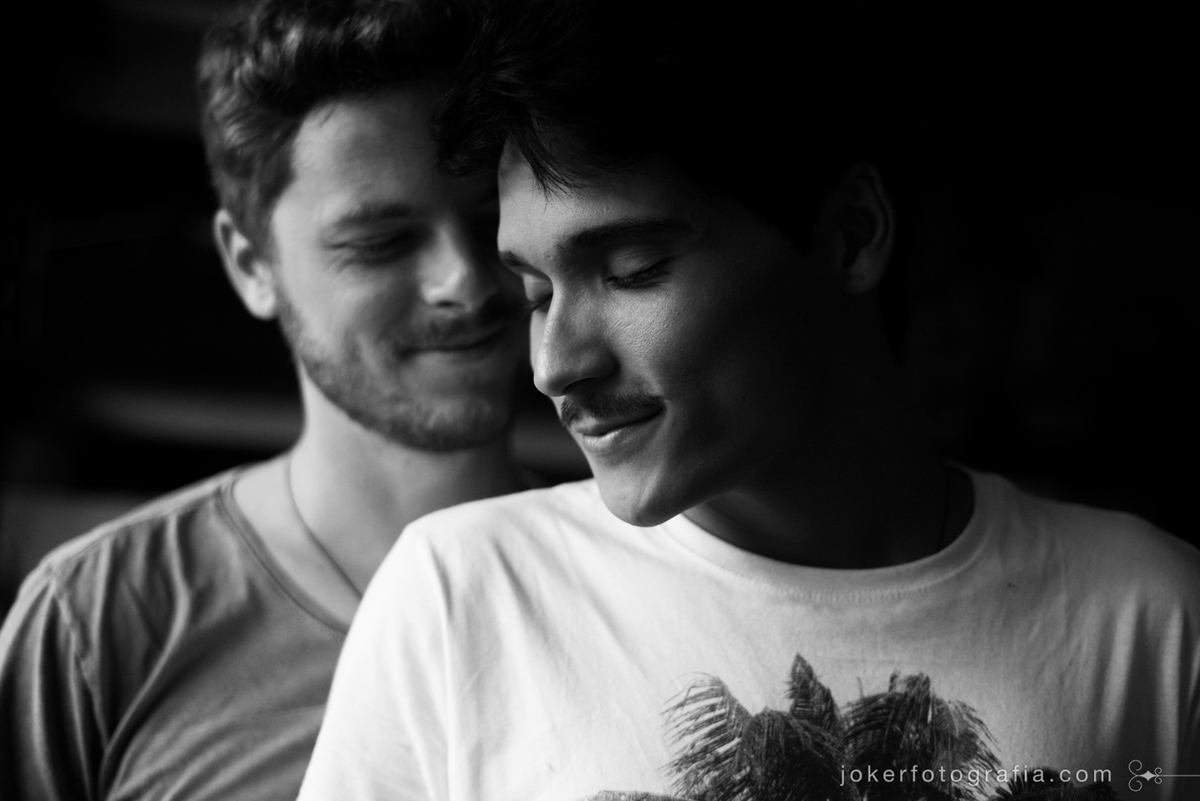 ensaio de casal gay de bom gosto feito pelos fotógrafos de Curitiba 