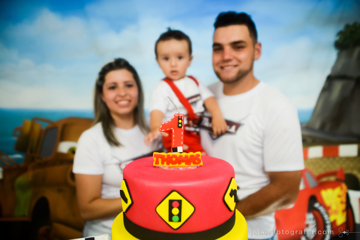 bolo fake e vela de 1 aninho em curitiba para festa infantil aniversário