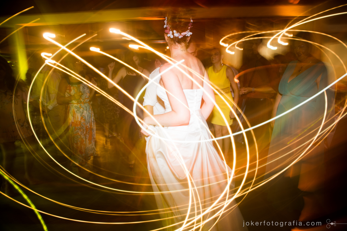 fotos diferentes na pista de dança pelos melhores fotógrafos de curitiba