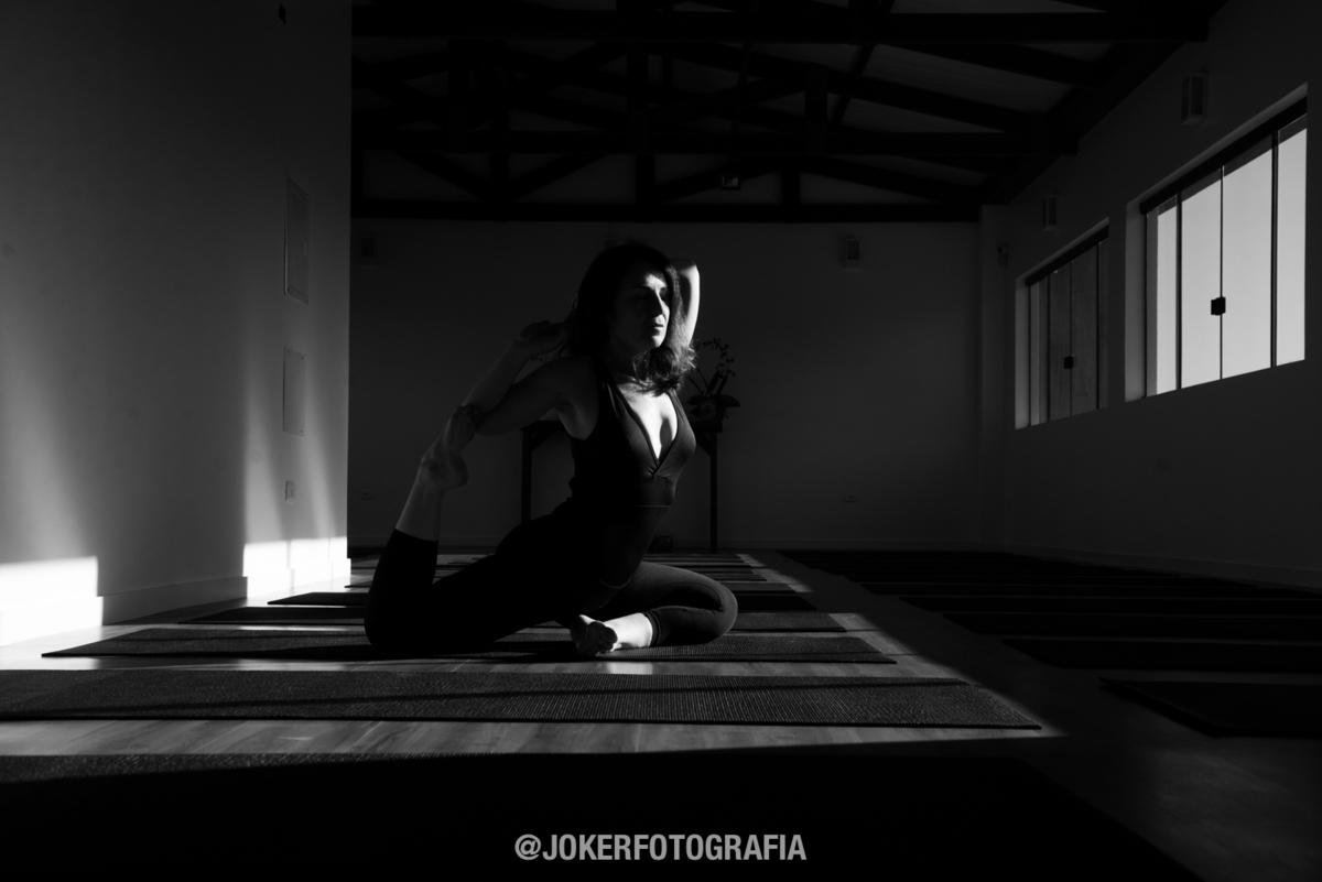 fotógrafo em curitiba especializado em retratos esportivos de yoga e pilates para professores e personal trainers