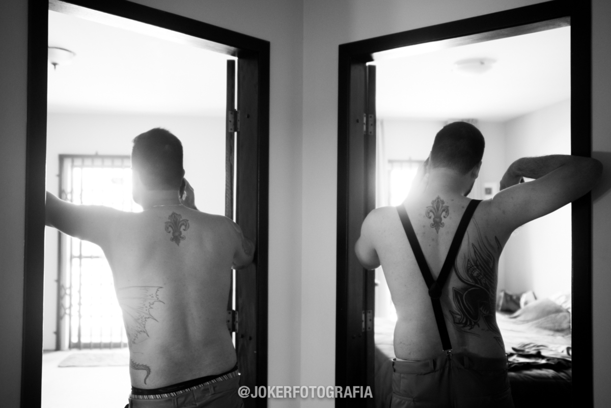 tattoo de irmãos gêmeos rende fotos divertidas no dia do casamento