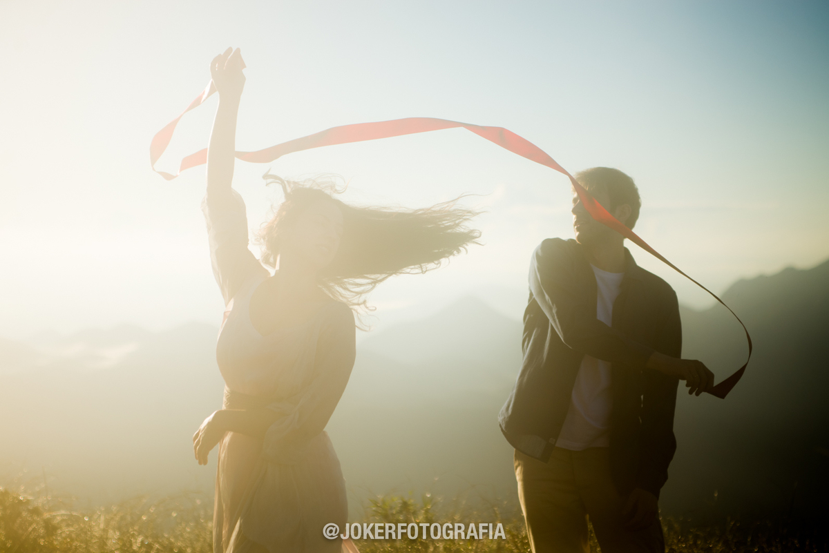 dança de casamento com o tema da lenda do fio vermelho do destino das almas gêmeas