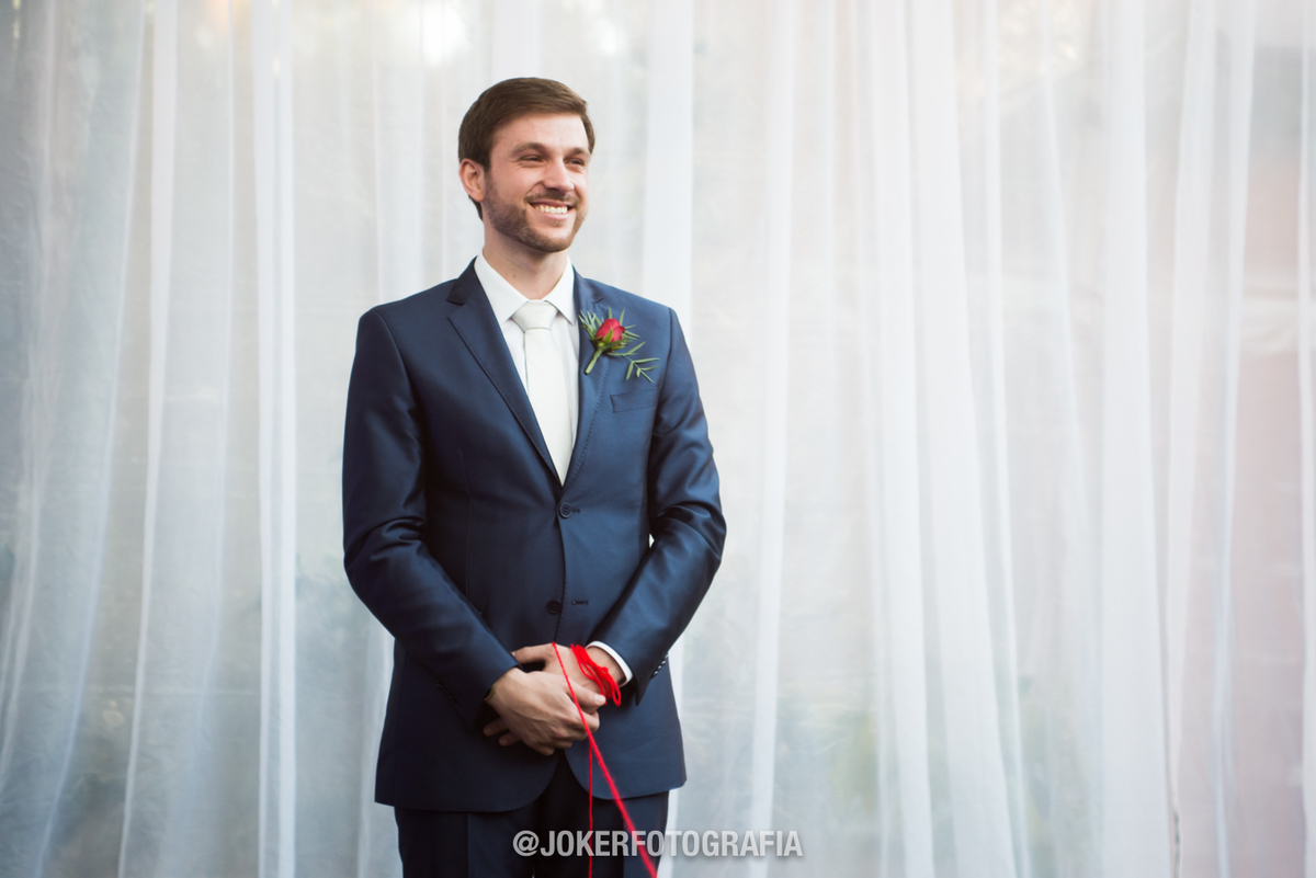 fotógrafo capta reação do noivo na entrada da noiva