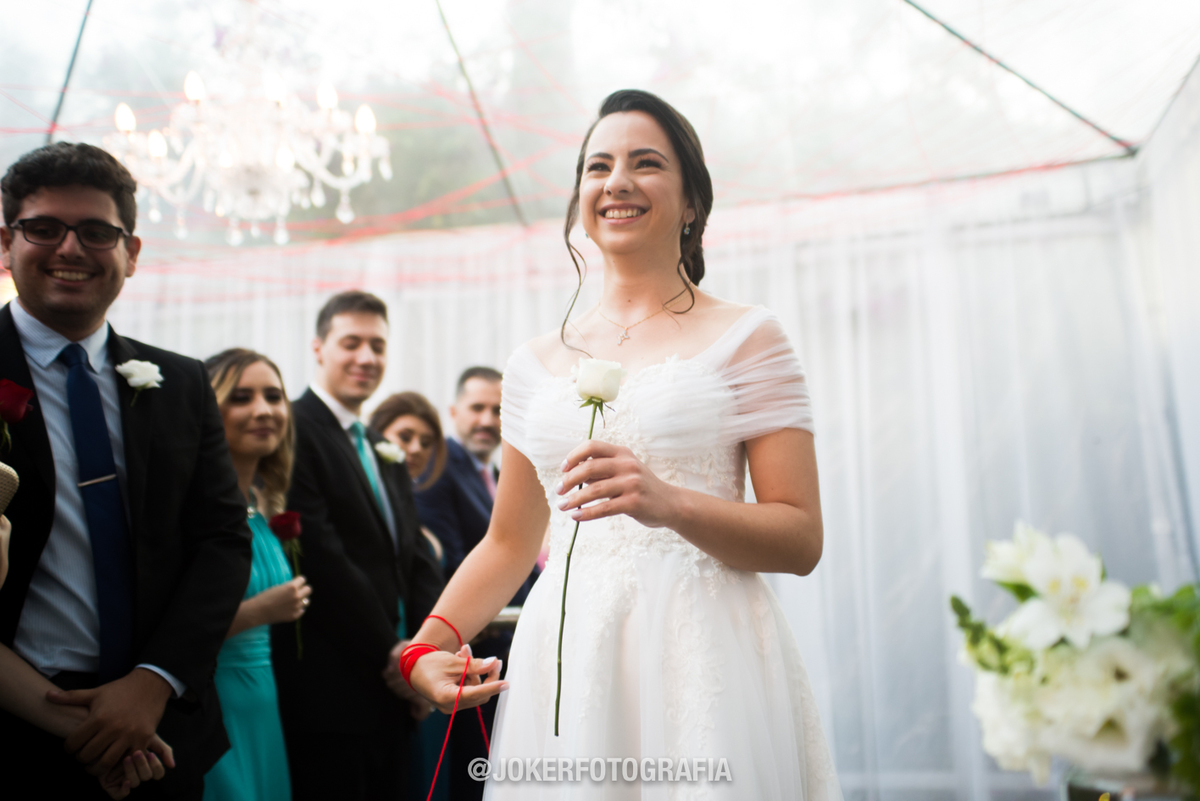 cerimonia de casamento diferente com entrada dos noivos criativa e fora do tradicional