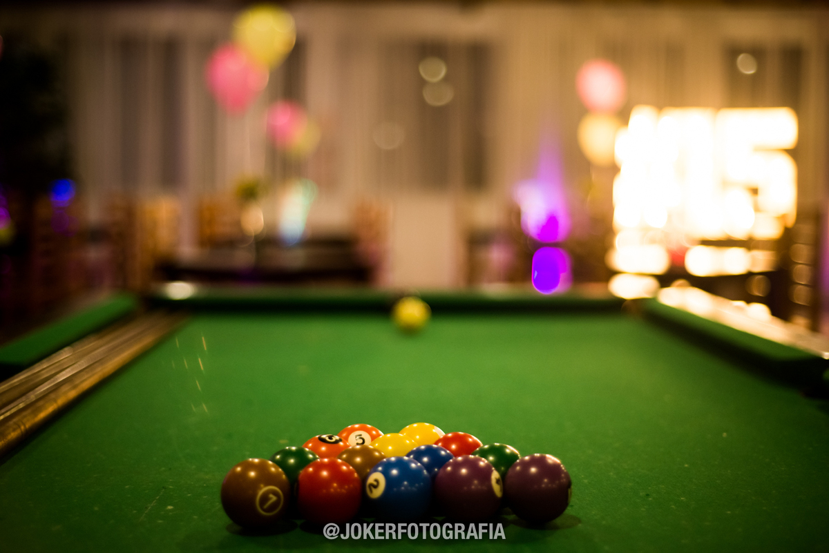 mesa de sinuca nos 15 anos