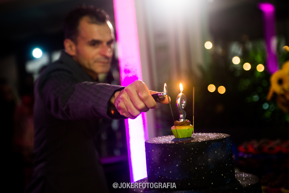 garçons atendem festa de 15 anos na chacara villa dei nonni