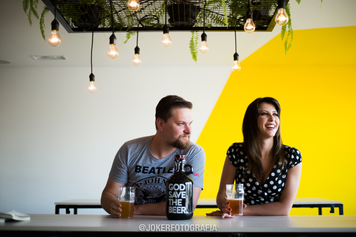 ensaio de casamento na cervejaria god save the beer