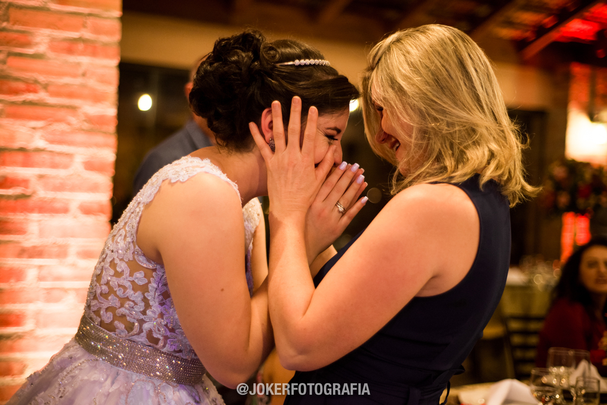 fotógrafo de casamento capta momentos emocionantes da noiva